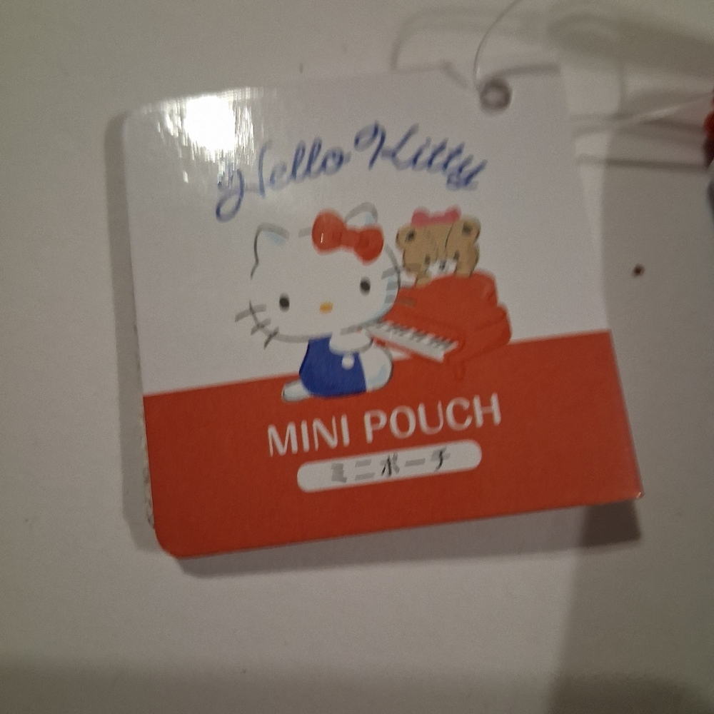 Hello Kitty Mini Coin Purse - Picture 4 of 9